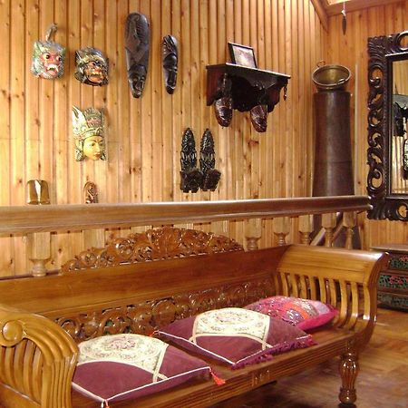Pas Birute Otel Kaunas Dış mekan fotoğraf