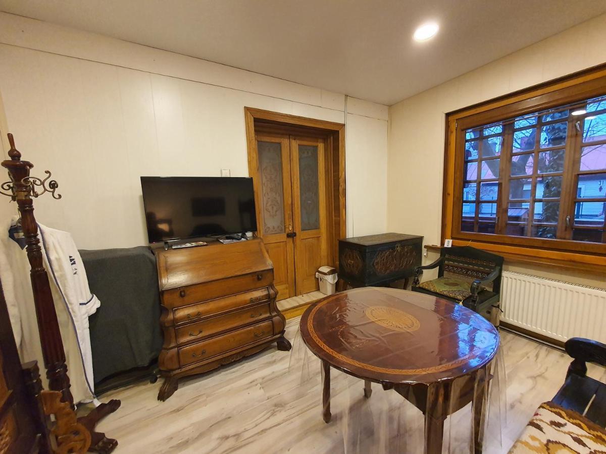 Pas Birute Otel Kaunas Dış mekan fotoğraf